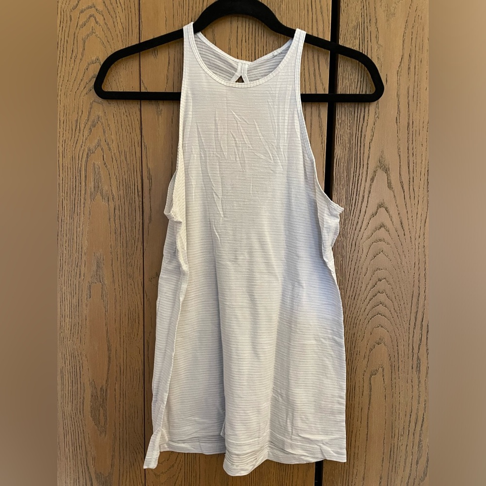 LuLulemon Twist Back Tank